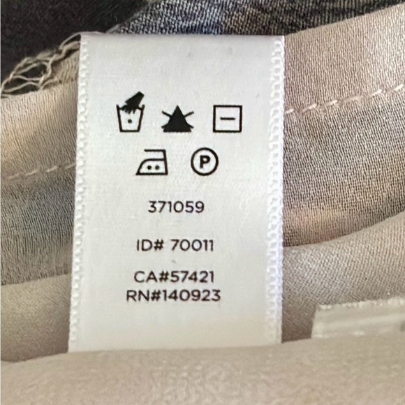 Ann Taylor Loft Geometric Print Shift Dress in Black/Cream Women’s Size Medium - Picture 7 of 7